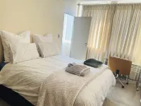 Spacious 1 bedroom apartment in Johannesburg Hotels in 