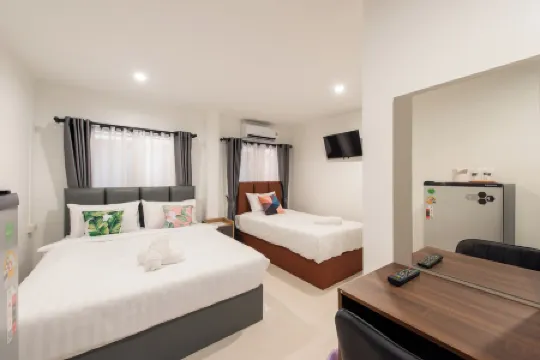 Royal BJ Hotel Отели рядом с достопримечательностью «Пешеходная улица Паттайя»