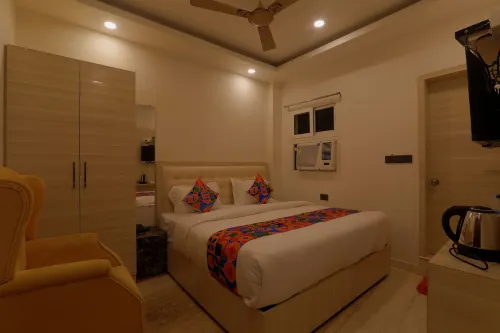 Shri Tirupati Residency Hotels in Ghuswal Kalan