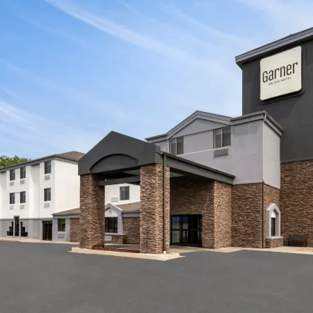 Garner Hotel Topeka WEST  by IHG