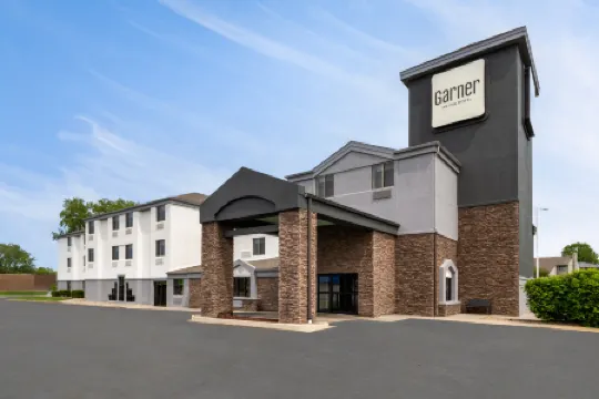 Garner Hotel Topeka WEST  by IHG