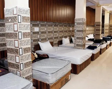 Tirupati Balaji Inn Bageshwar Dham Hotels in Chhatarpur