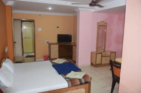 Hotel Prashant International Отели в г. Гандхидхам