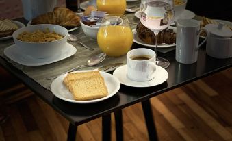 Step One | Luxury Suites Right in the Heart of Acropolis Next to Metro Station