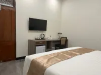 AYSEL GUESTHOUSE. Hotels in Pemalang