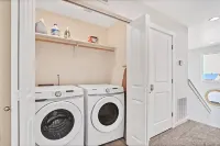 Charming Centrally Located Treasure Valley Custom - Villas