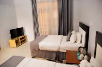 Romalo Hotel & Apartments
