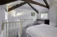 Host & Stay - Cote - Homestays