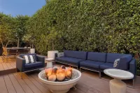 Stone Lagoon by Avantstay Steps to the Beach + Backyard Oasis!