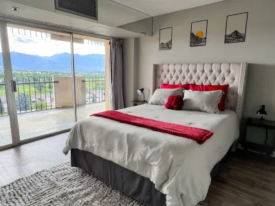 Amazing Views - 1-bedroom condo in Colorado Springs with AC, WiFi