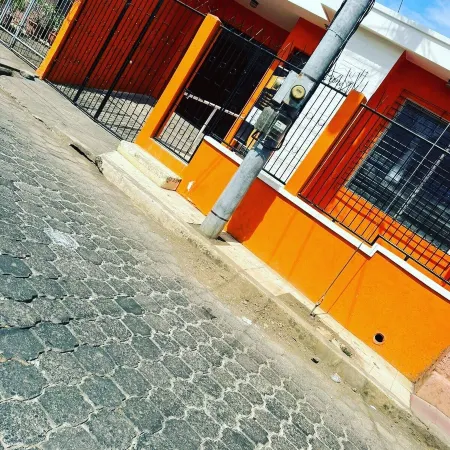 Hostal Cisne House Отели в г. Леон