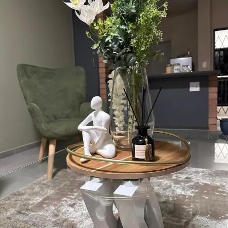 Cosy two Bedroom Apartment for Short and Long Stays Rental