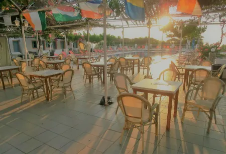 Santorini Camping/Rooms