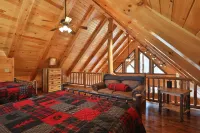 Almost Heaven Cabin at Trickle Creek in Hocking Hills