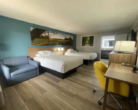 Days Inn & Suites by Wyndham York Hotels in Manchester Township