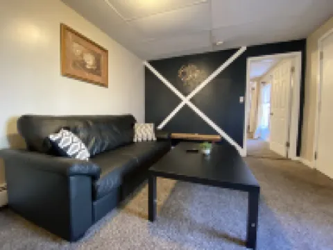 Updated 2 Bedroom with Roof deck and backyard