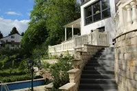 Newly furnished family-friendly apartment in Heidelberg-Ziegelhausen,