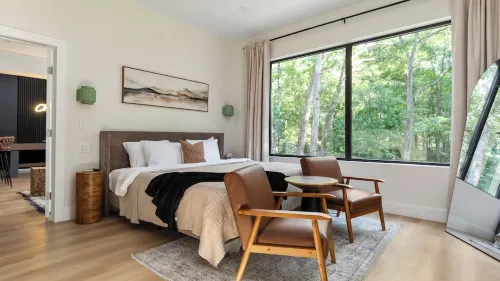 Luxe, Dogsok, Sauna,Hot Tub, FirePit, Bocce, GameRoom! Minutes to Bryce!