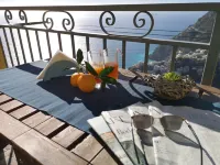 HOUSE WITH PRIVATE PARKING AND MAGNIFICENT VIEW ON THE BAY OF POSITANO