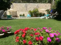 White Suites Icmeler