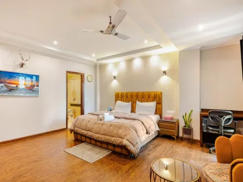 Hotel City Premier - Golf Course Road ,Gurgaon