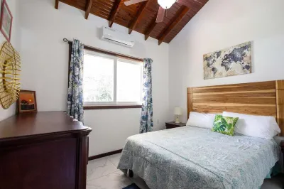Apartment in West Bay