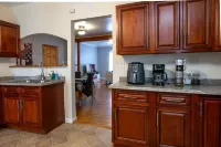 Beautiful 2 Bedroom Apt. With fast Wifi & Netflix
