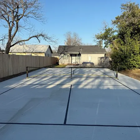 Private Pickleball Court! Lovely 2 Bedroom Home - Minutes to Everything