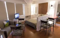 Beautiful unit across greenbelt5 + high speed wifi + Netflix