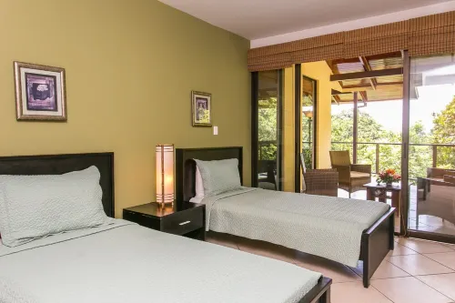 Casa VIsta Reyes: Private Pool, Jungle Views, Terrace, 3 bedrooms, sleeps 8