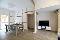 Großes Appartement mit Sonnigem Balkon Blick in den Innenhof