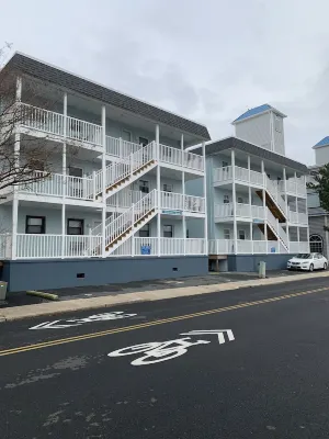 Luxurious Ocean View Condo - Cabana Beach Hotels in 