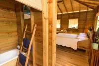 BAYLEAF: The Perfect Hideaway near secluded beach Hotels in Hellene