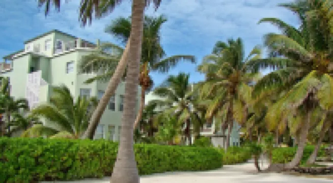 Updated Two Bedroom Ocean View Condo - Gold Standard Approved โรงแรมใน