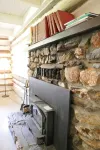Connect with friends, private river, horses, all natural cedar hot tub