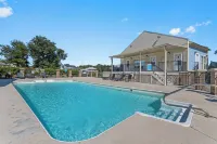 Beau Claire 2Br Long Beach Condo Close to Gulfport, Biloxi