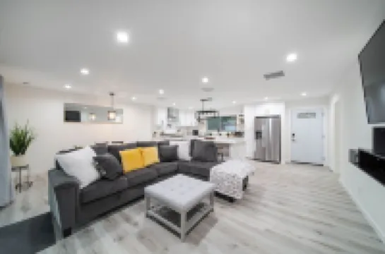 Great getaway close to Castaic Lake, Six Flags.