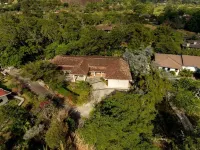 Boquete Luxury: Chic & Serene Home, Walk to Town & Amenities - 4-Star