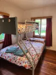 Cosy and private cottage with crashing waves and bird song to soothe your soul.