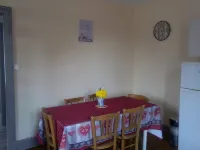 New listed cottage, renovated located less than 100 m from the lake, 65 € / night