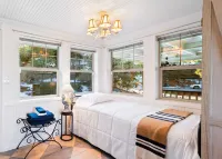 Spacious, Luxury, Picturesque "Mountain High Manor"- Ski Resort Town!