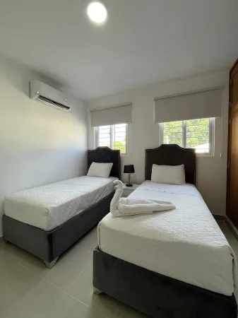 Lovely 3-bedroom condo with free parking