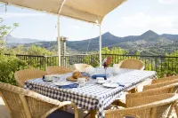 Beautiful Family Villa With Heated Swimming Pool And Stunning Sea/Mountain View