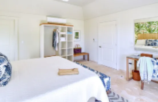 1 BR 1 BA Garden Apartment w large shared pool1 戈韋諾港酒店