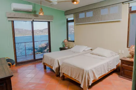 Nice vacation place to relax under the hot sun of zihuatanejo
