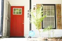 Large Lux Duplex 5Beds/4Baths 10 Mins from Airport Hotels near Hartsfield-Jackson Atlanta International Airport