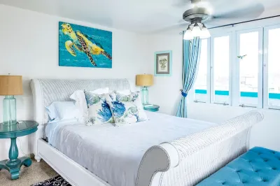 "Comfortable, modernized 5BR 4BA Home with an amazing Ocean View and breeze! Hotels near Las Croabas Lagoon