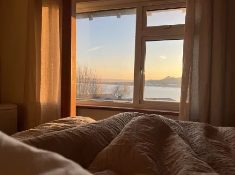 * Fisherman’s Cottage * with panoramic river views