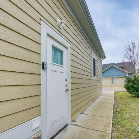 Convenient North Bend Apt Half-Mi to Notre Dame!