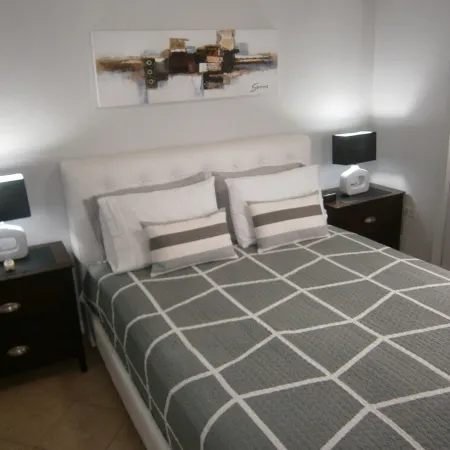 3 Br/3 Bath. Sint Maarten Direct Beachfront with Pool!  Rates Start at 250/nt!!